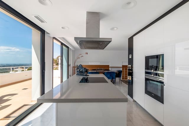 Chalet de 3 habitaciones en Altea en venta con piscina garaje - 1.295.000 € (Ref: 10079557)