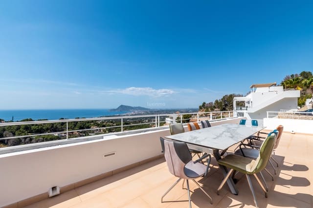 Chalet de 3 habitaciones en Altea en venta con piscina garaje - 1.295.000 € (Ref: 10079557)