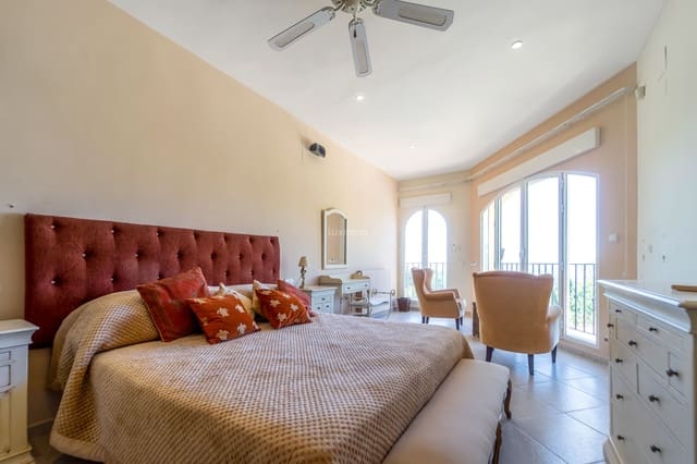 Chalet de 5 habitaciones en Altea la Vella, Altea en venta con piscina garaje - 1.375.000 € (Ref: 10079558)