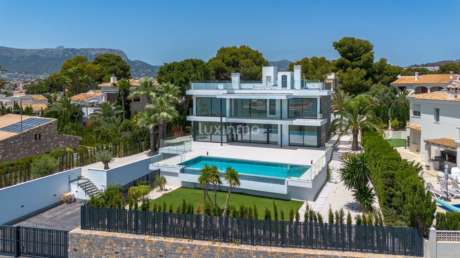 Chalet de 5 habitaciones en Calpe / Calp en venta con piscina garaje - 3.900.000 € (Ref: 10079560)