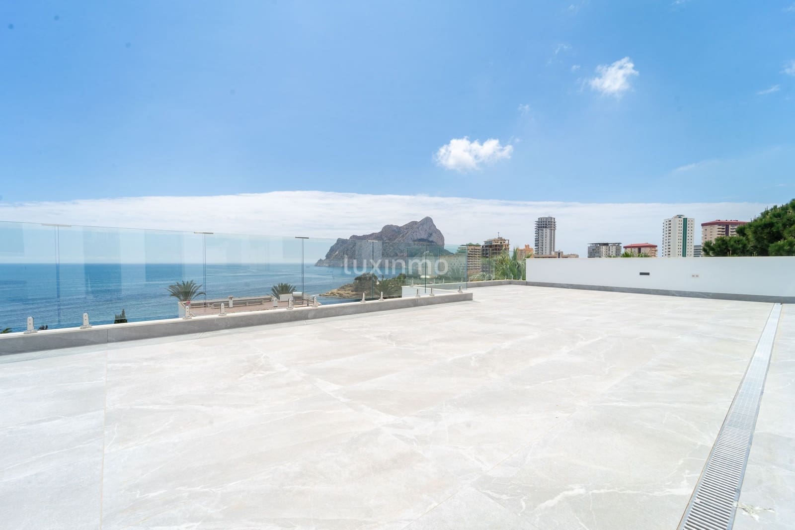 Chalet de 5 habitaciones en Calpe / Calp en venta con piscina garaje - 3.900.000 € (Ref: 10079560)