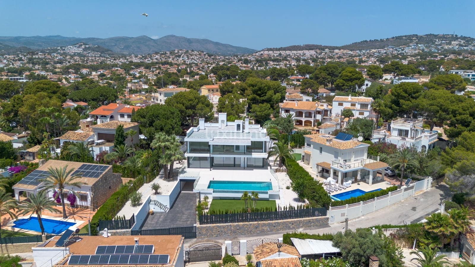 Chalet de 5 habitaciones en Calpe / Calp en venta con piscina garaje - 3.900.000 € (Ref: 10079560)