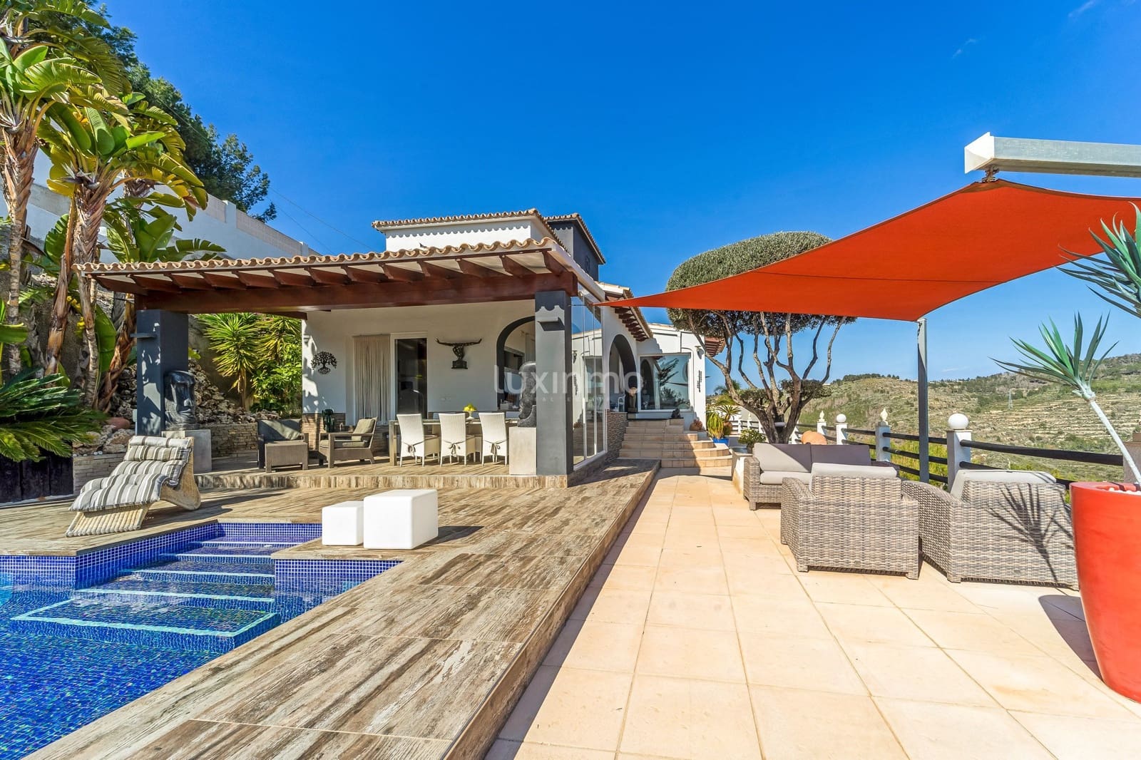 Chalet de 3 habitaciones en Calpe / Calp en venta con piscina garaje - 1.390.000 € (Ref: 10079571)