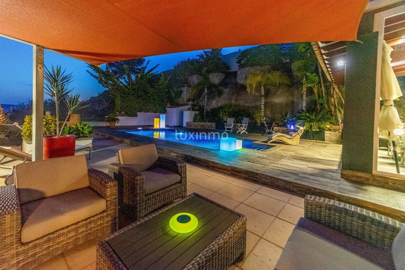 Chalet de 3 habitaciones en Calpe / Calp en venta con piscina garaje - 1.390.000 € (Ref: 10079571)