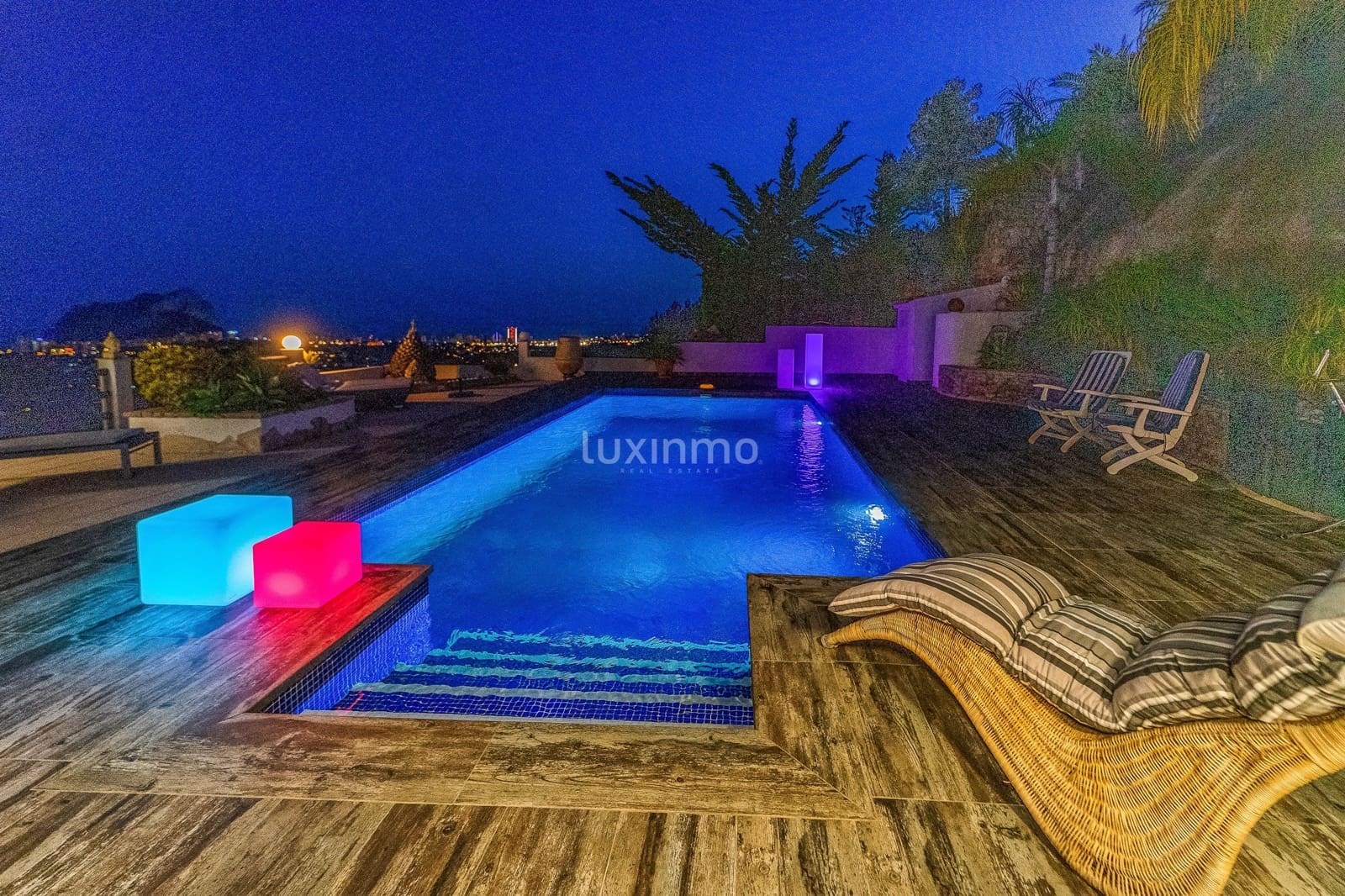 Chalet de 3 habitaciones en Calpe / Calp en venta con piscina garaje - 1.390.000 € (Ref: 10079571)