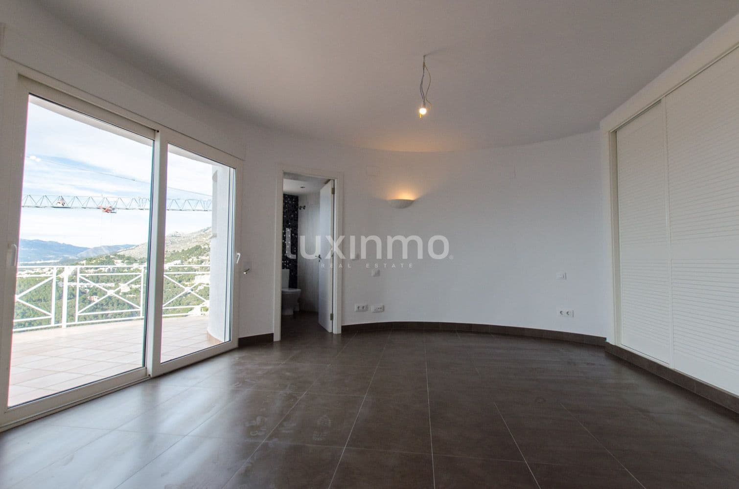 Chalet de 4 habitaciones en Altea en venta con piscina garaje - 1.195.000 € (Ref: 10079574)
