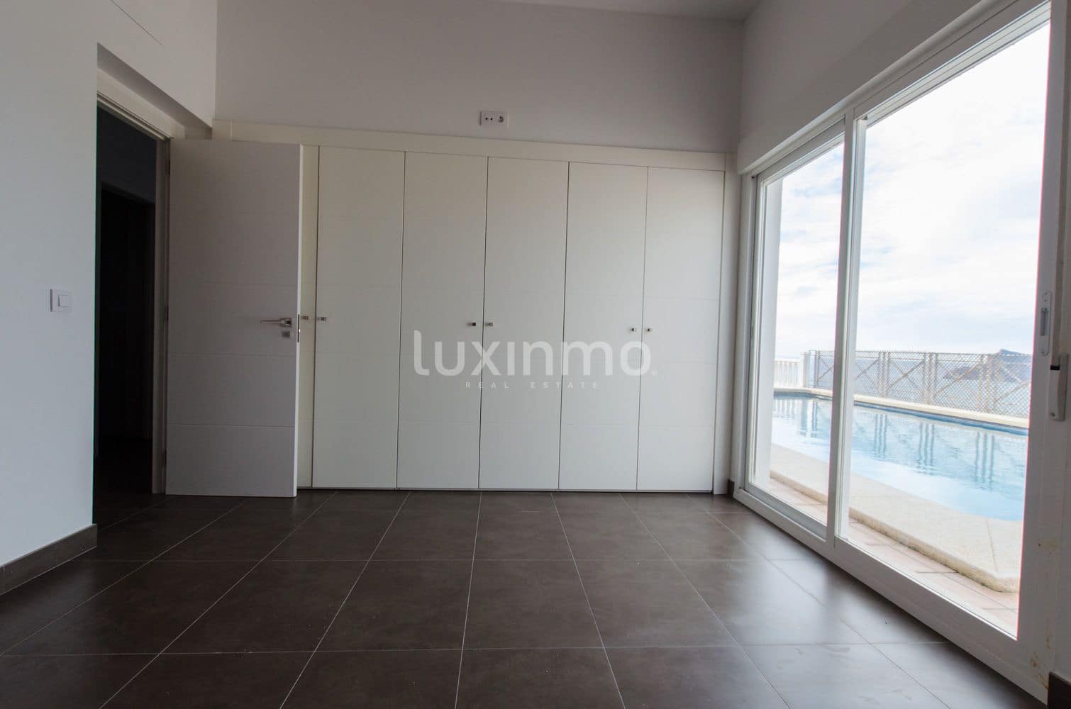Chalet de 4 habitaciones en Altea en venta con piscina garaje - 1.195.000 € (Ref: 10079574)