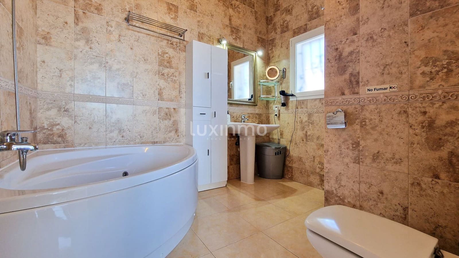 4 slaapkamer Villa te koop in Cumbre del Sol met zwembad garage - € 730.000 (Ref: 10079578)
