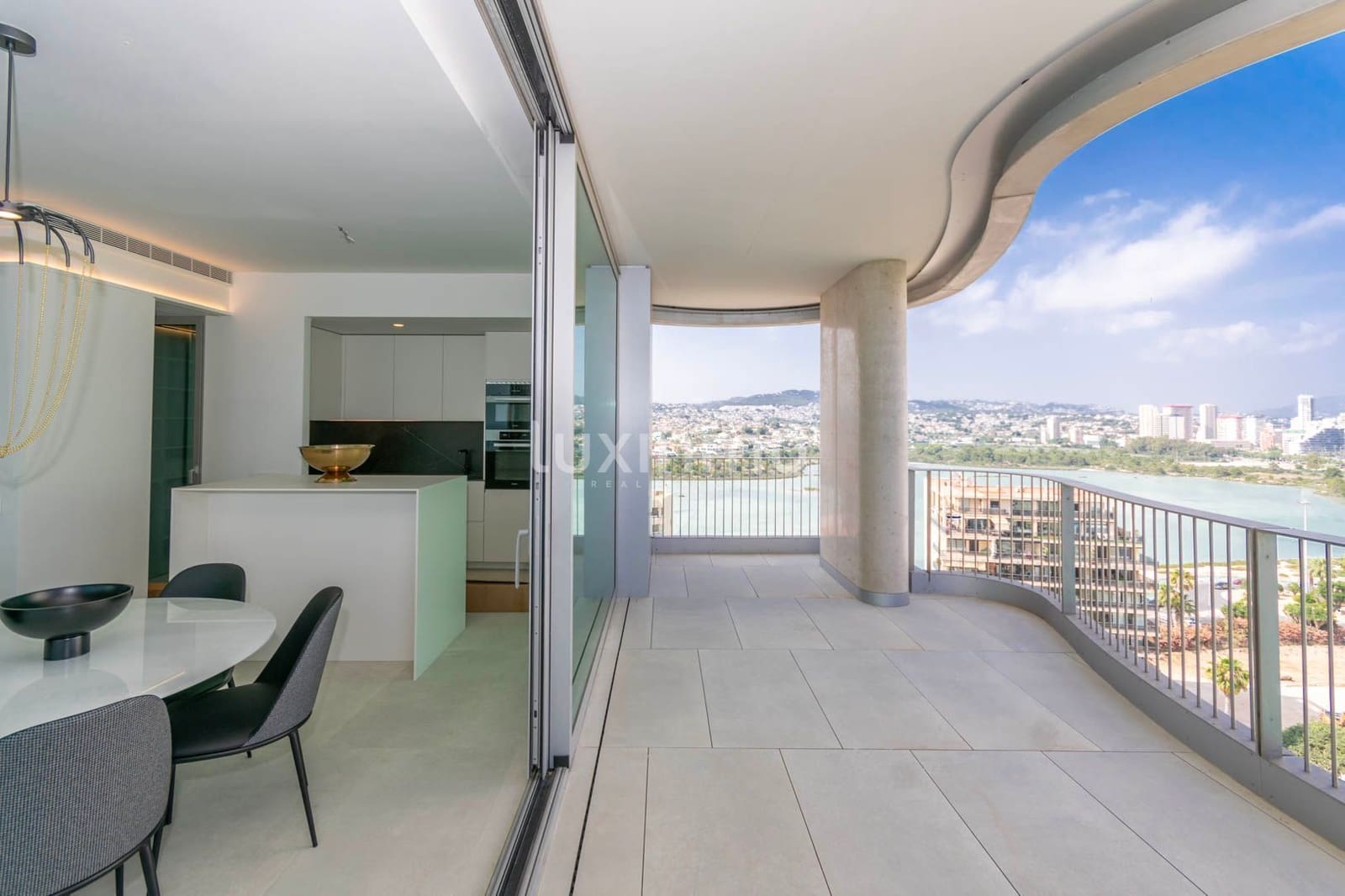 4 quarto Apartamento para venda em Calpe / Calp com piscina garagem - 1 600 000 € (Ref: 10079579)