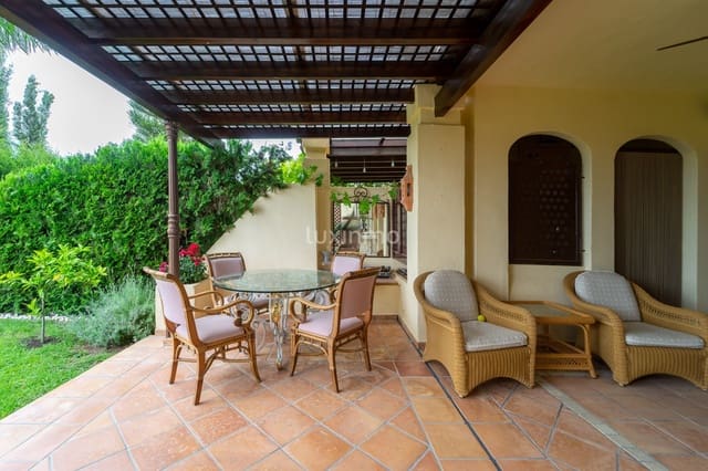 2 sypialnia Apartament do wynajęcia w Altea z basenem garażem - 2 000 € (Ref: 10079583)