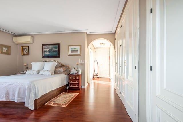 6 bedroom Villa for sale in Coloma  , La Nucia with garage - € 1,500,000 (Ref: 10079586)
