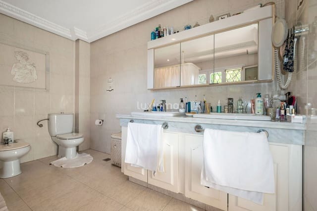 6 bedroom Villa for sale in Coloma  , La Nucia with garage - € 1,500,000 (Ref: 10079586)