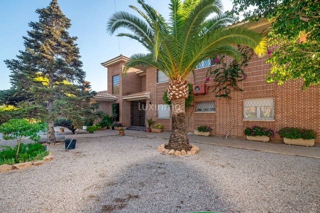 6 bedroom Villa for sale in Coloma  , La Nucia with garage - € 1,500,000 (Ref: 10079586)