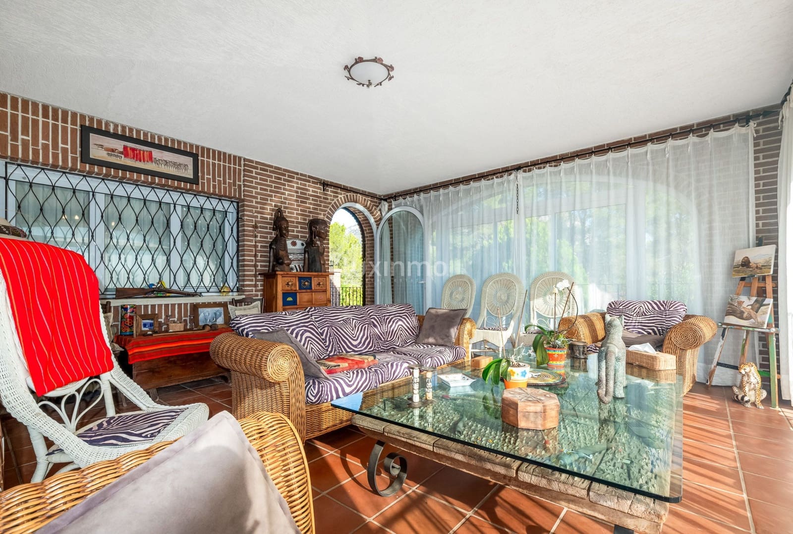 6 bedroom Villa for sale in La Nucia with garage - € 1,500,000 (Ref: 10079586)