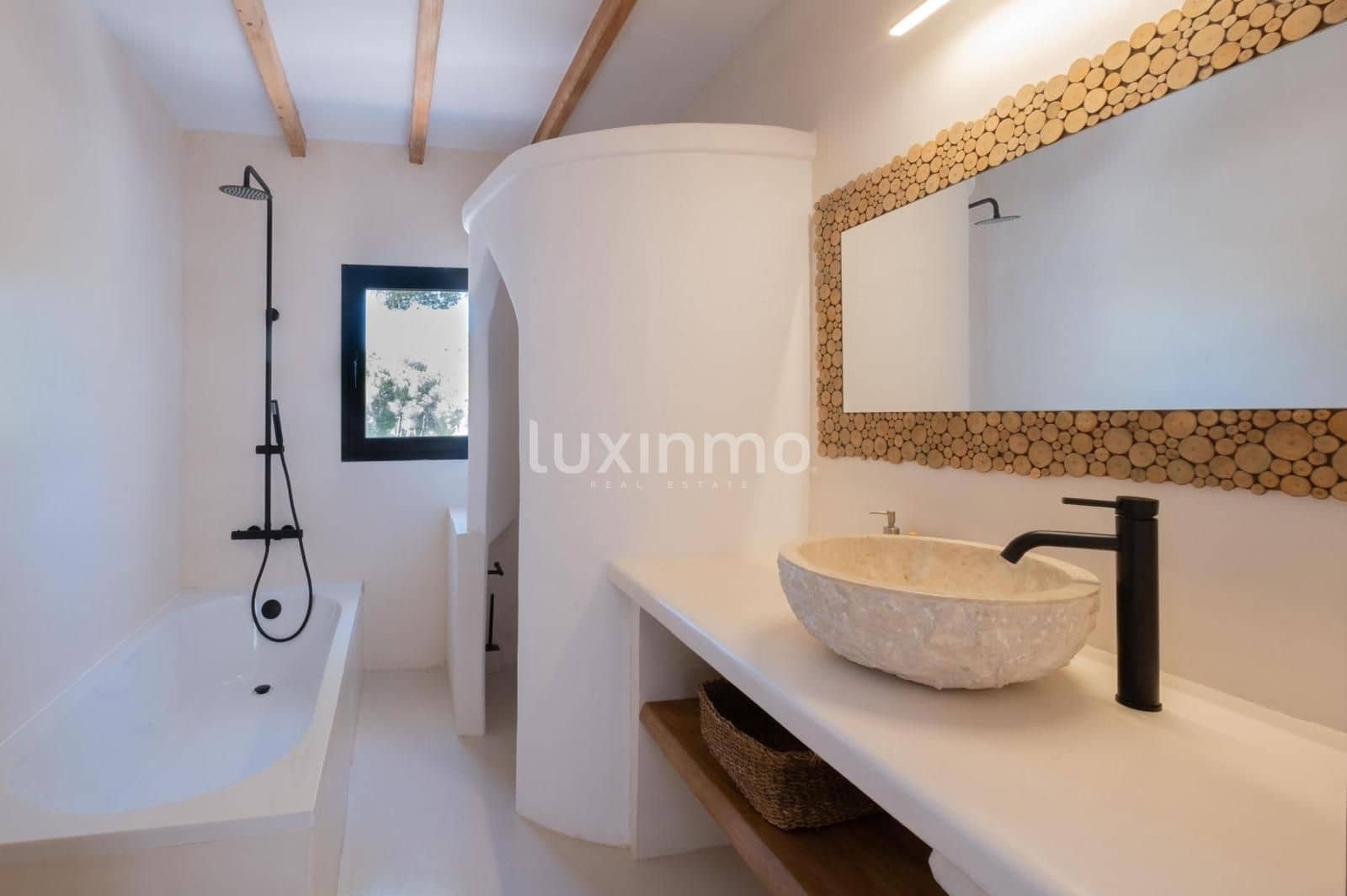 Villa/Maison de 18 chambres à louer à Roca Llisa avec piscine garage - 30 000 € (Ref: 10079587)