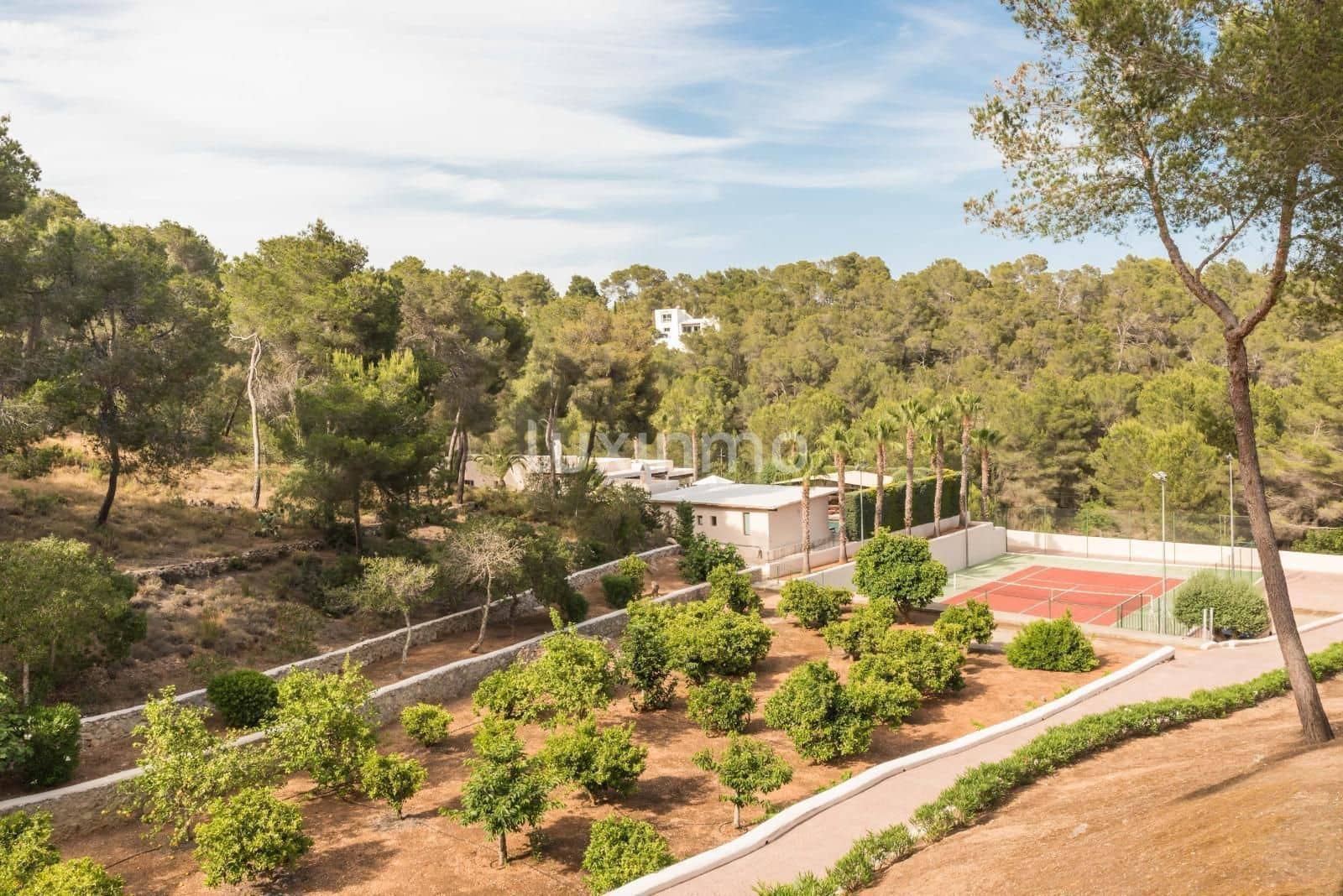 Villa/Maison de 18 chambres à louer à Roca Llisa avec piscine garage - 30 000 € (Ref: 10079587)