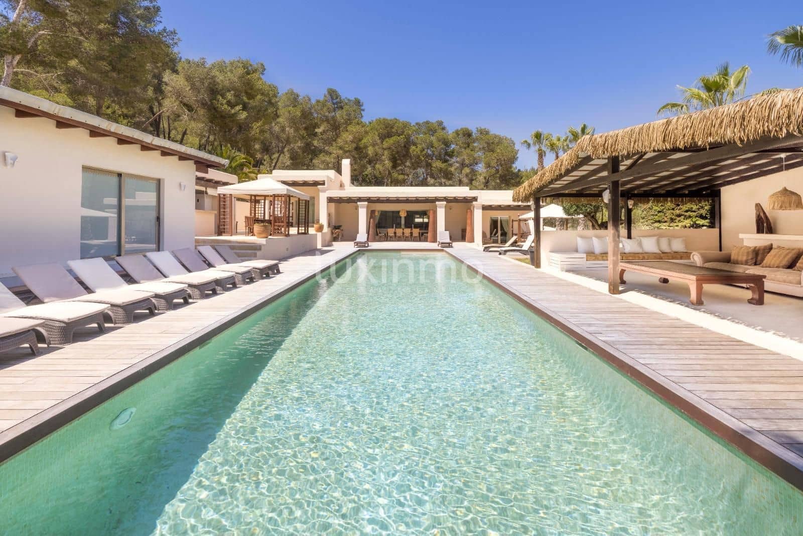 Villa/Maison de 18 chambres à louer à Roca Llisa avec piscine garage - 30 000 € (Ref: 10079587)