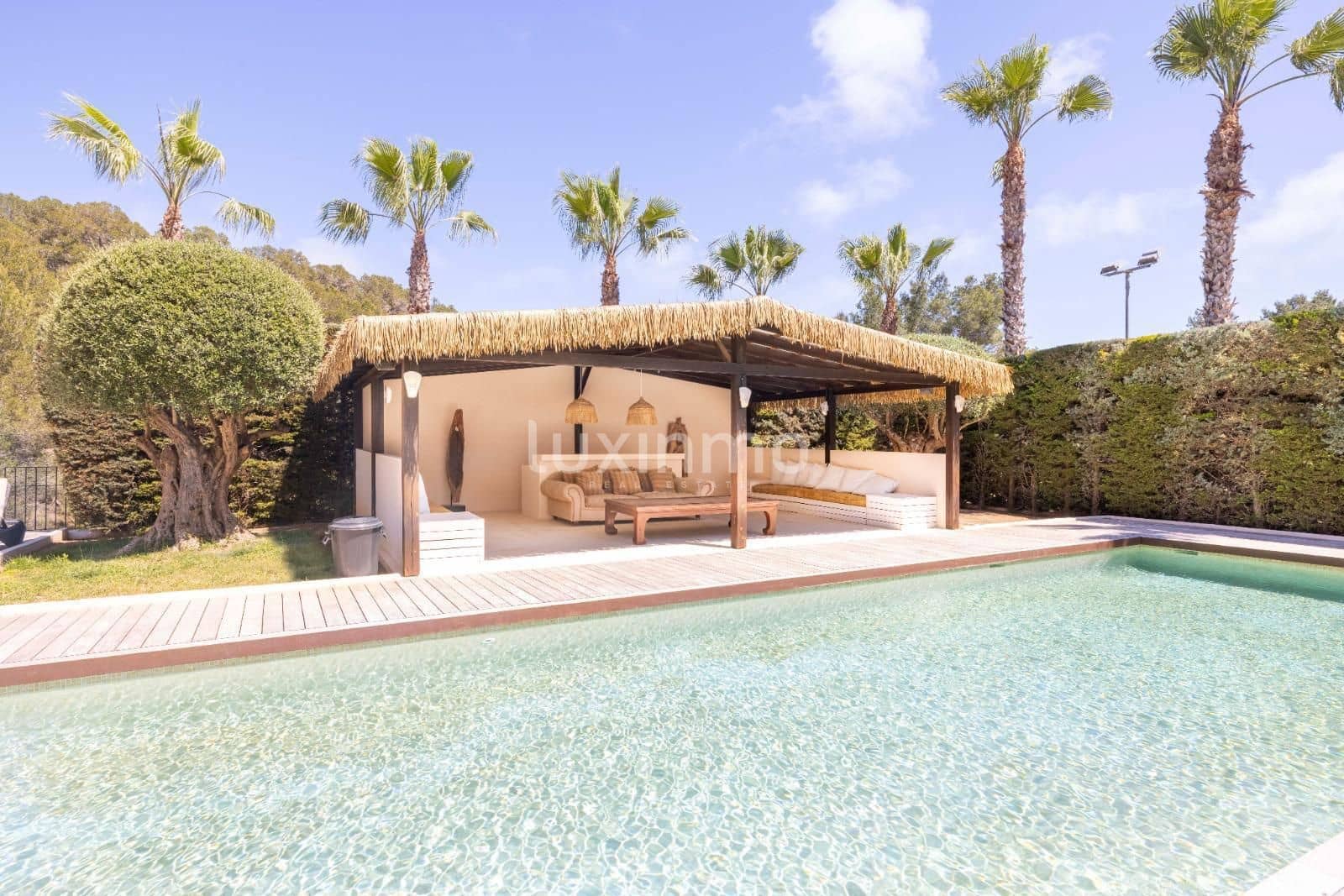Villa/Maison de 18 chambres à louer à Roca Llisa avec piscine garage - 30 000 € (Ref: 10079587)