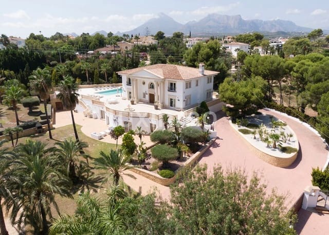 8 quarto Moradia para arrendar em Altea com piscina garagem - 11 000 € (Ref: 10079589)