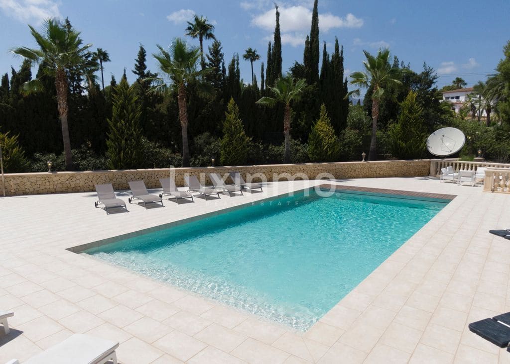 8 quarto Moradia para arrendar em Altea com piscina garagem - 11 000 € (Ref: 10079589)
