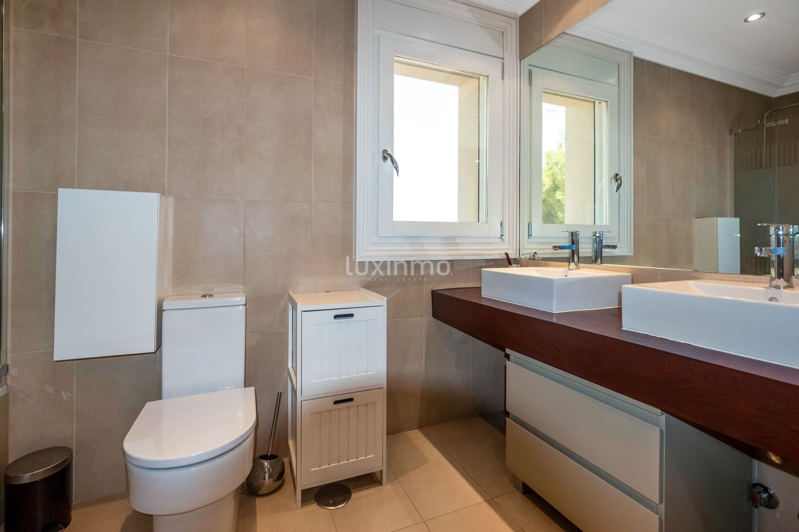 8 quarto Moradia para arrendar em Altea com piscina garagem - 11 000 € (Ref: 10079589)