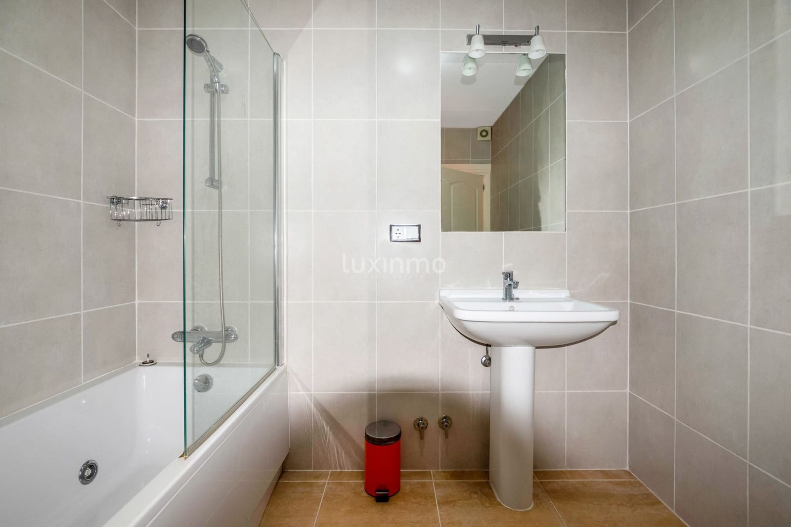 8 quarto Moradia para arrendar em Altea com piscina garagem - 11 000 € (Ref: 10079589)
