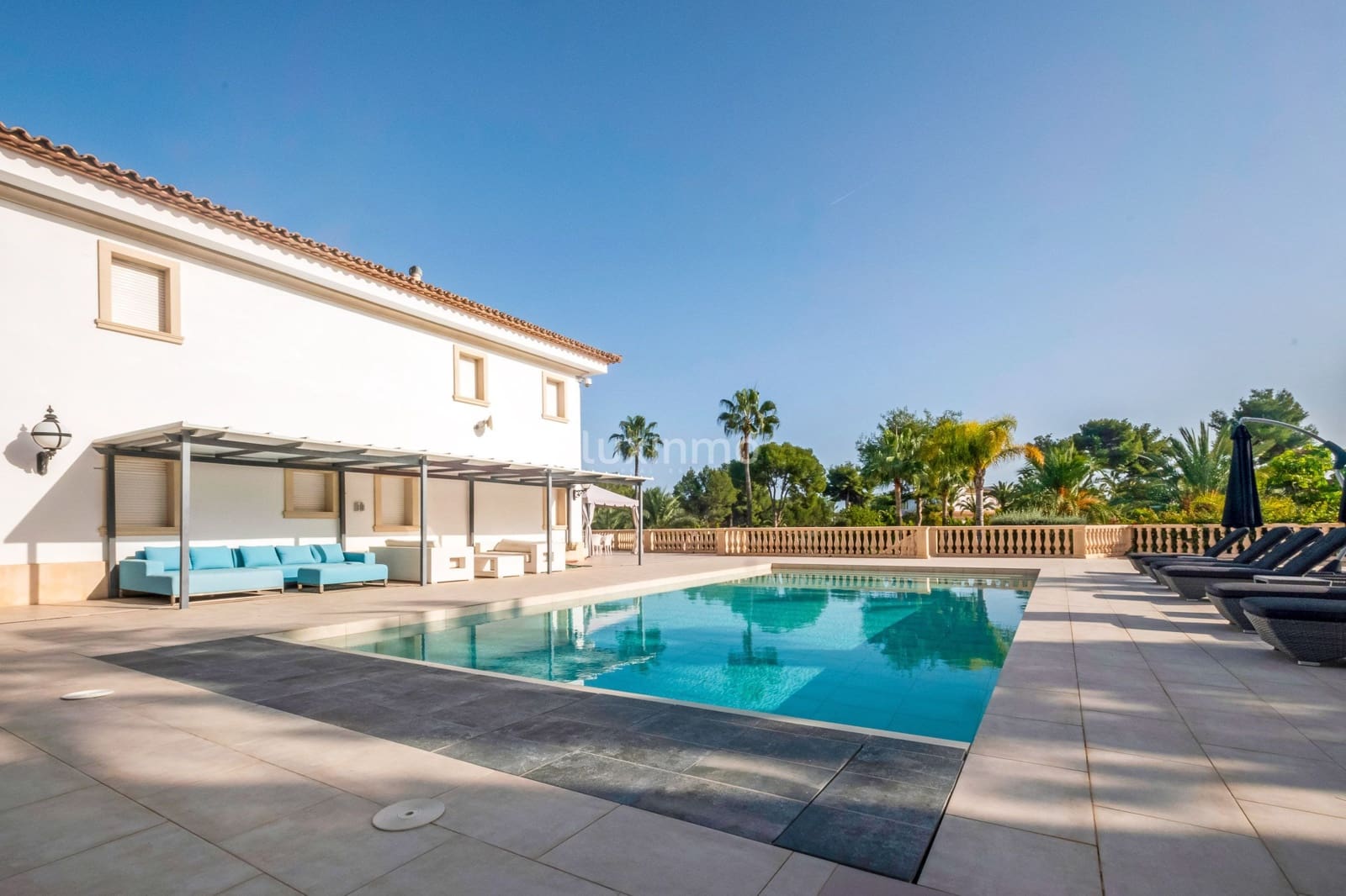 8 quarto Moradia para arrendar em Altea com piscina garagem - 11 000 € (Ref: 10079589)