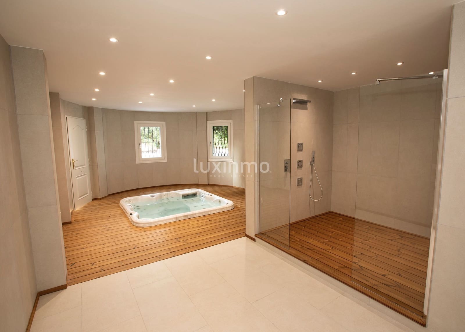 8 quarto Moradia para arrendar em Altea com piscina garagem - 11 000 € (Ref: 10079589)