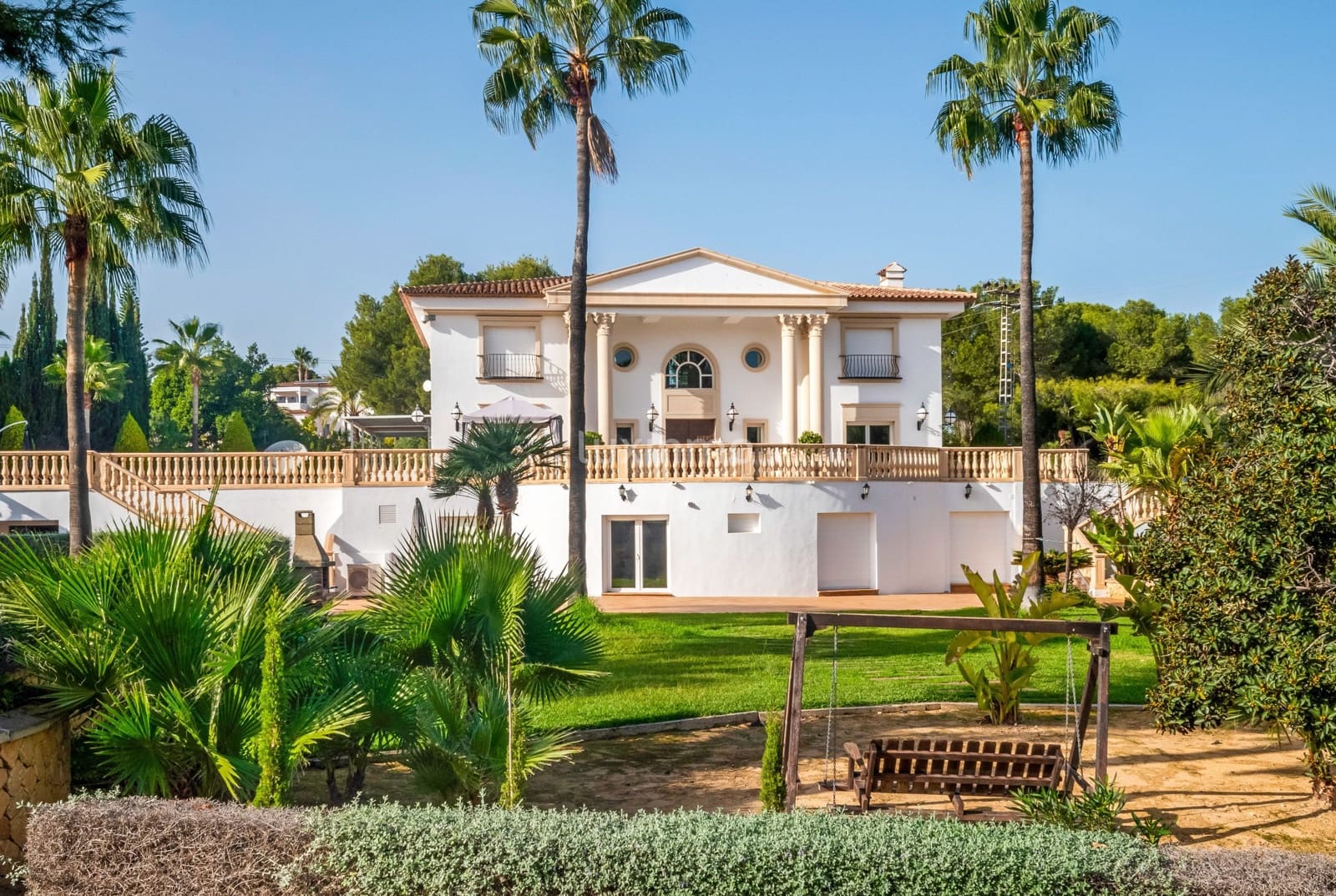 8 quarto Moradia para arrendar em Altea com piscina garagem - 11 000 € (Ref: 10079589)