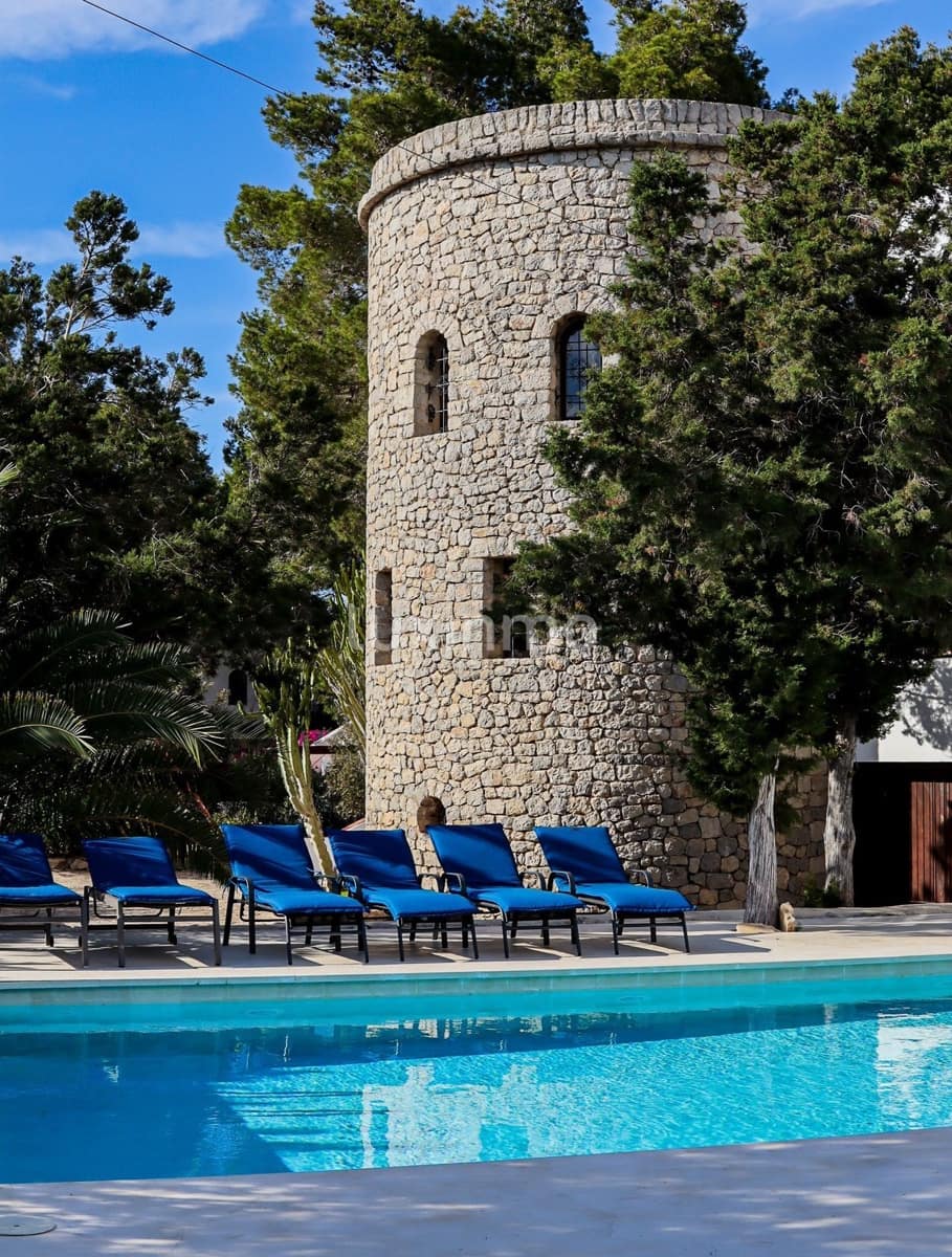 6 sypialnia Willa na sprzedaż w Sant Antoni de Portmany z basenem garażem - 2 700 000 € (Ref: 10079596)