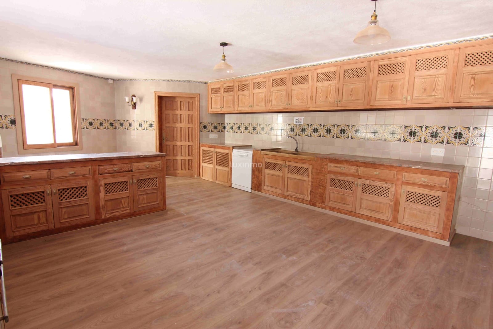 6 sypialnia Willa na sprzedaż w Sant Antoni de Portmany z basenem garażem - 2 700 000 € (Ref: 10079596)