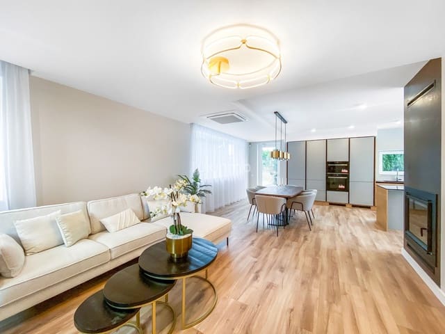 Chalet de 4 habitaciones en Calpe / Calp en venta con piscina garaje - 1.090.000 € (Ref: 10079597)