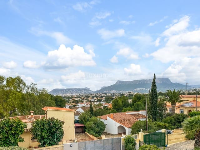 Chalet de 4 habitaciones en Calpe / Calp en venta con piscina garaje - 1.090.000 € (Ref: 10079597)