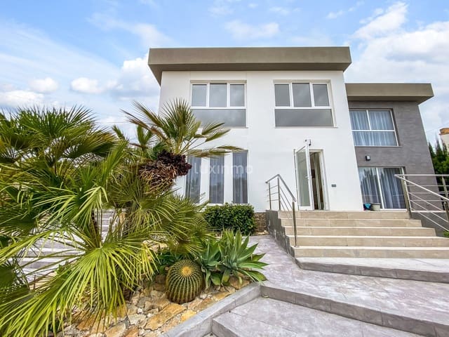 Chalet de 4 habitaciones en Calpe / Calp en venta con piscina garaje - 1.090.000 € (Ref: 10079597)