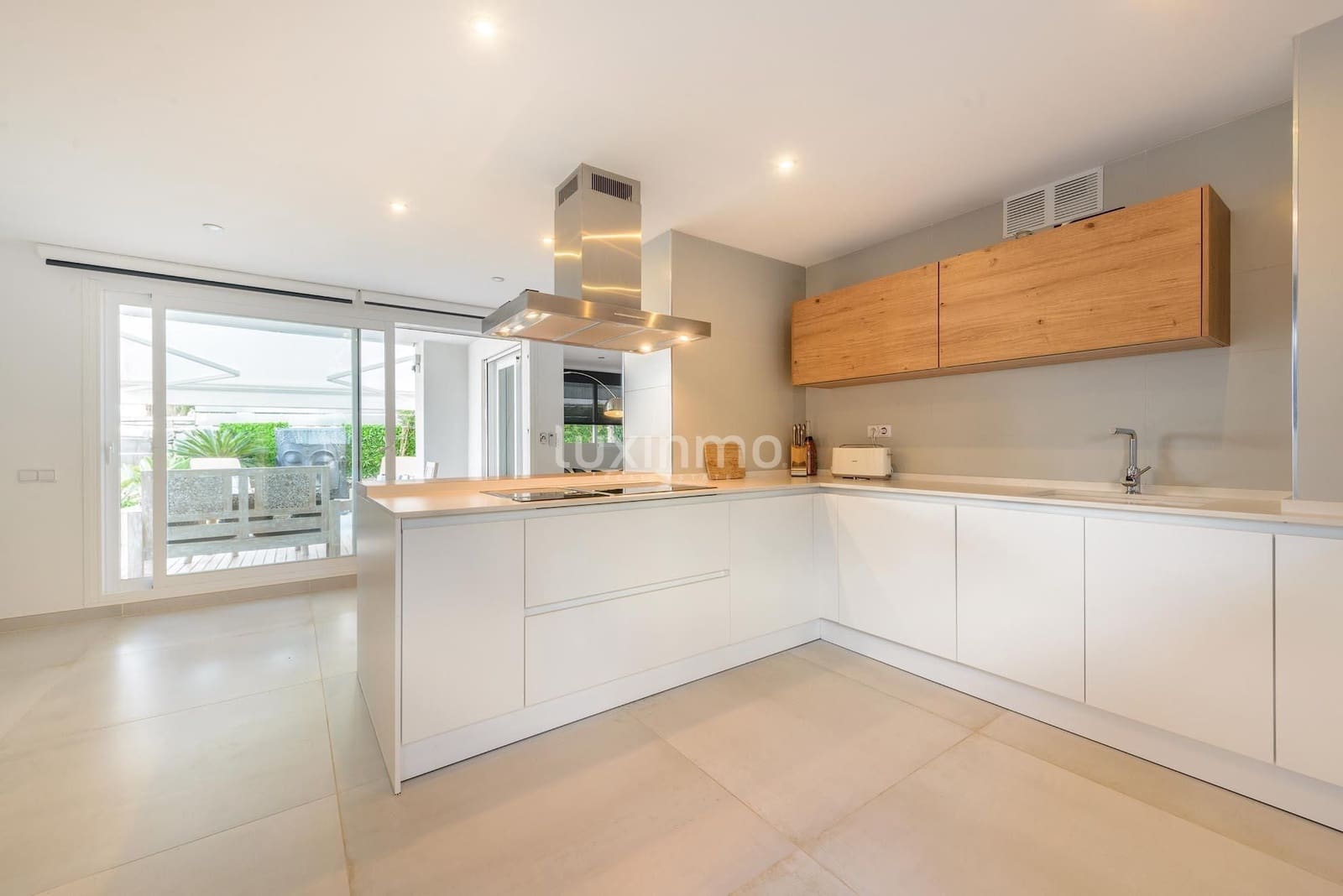 3 bedroom Apartment for sale in Ibiza / Eivissa town with pool garage - € 1,540,000 (Ref: 10079600)