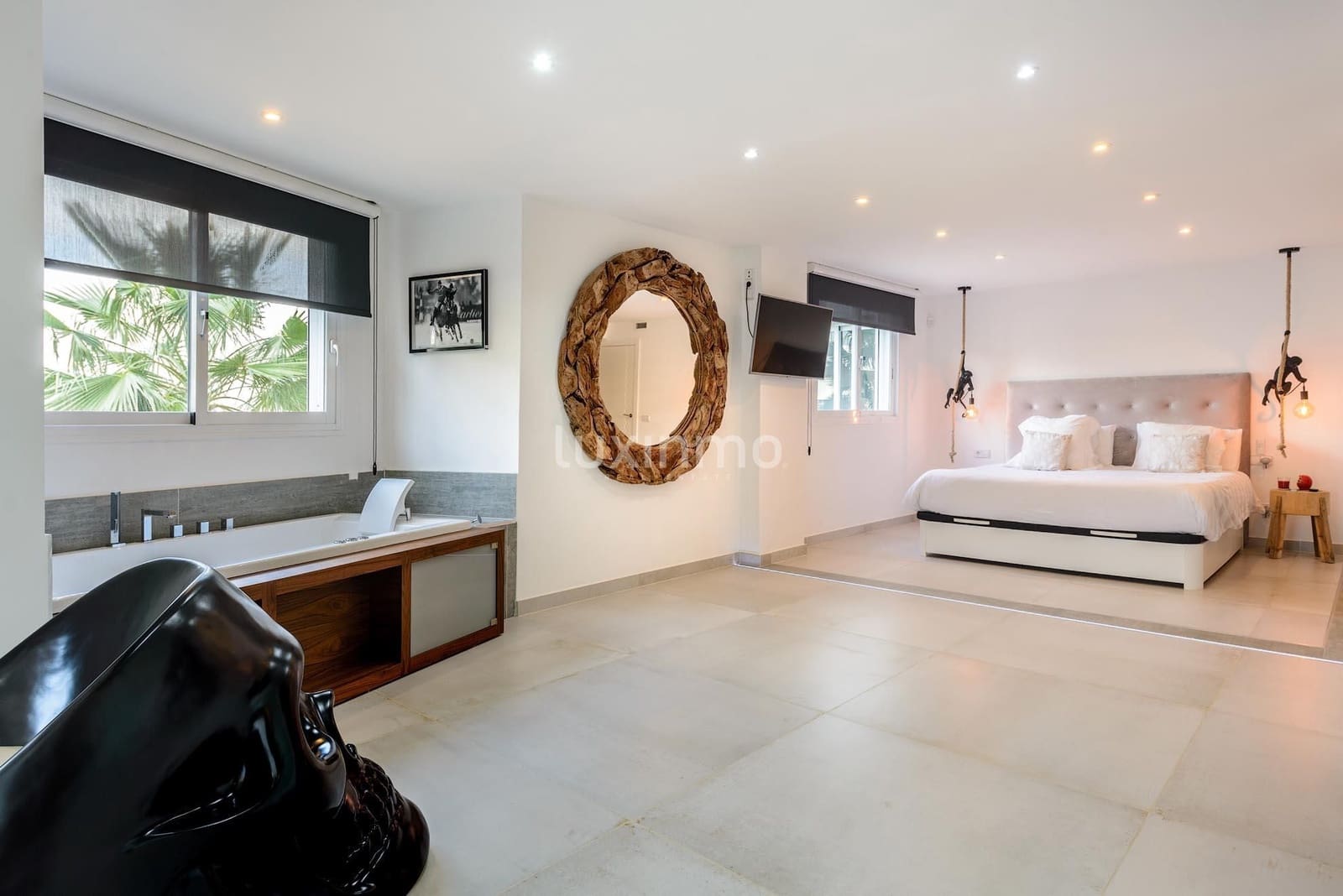 3 bedroom Apartment for sale in Ibiza / Eivissa town with pool garage - € 1,540,000 (Ref: 10079600)