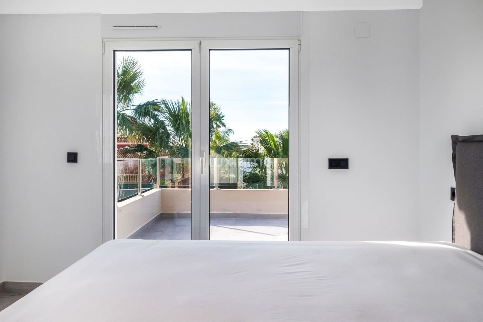 4 slaapkamer Villa te koop in Alfaz del Pi / L'Alfas del Pi met zwembad garage - € 1.090.000 (Ref: 10079603)