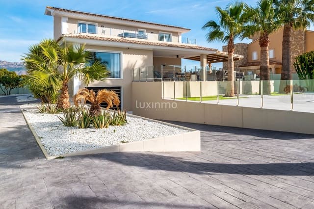 4 slaapkamer Villa te koop in Alfaz del Pi / L'Alfàs del Pi met zwembad garage - € 1.090.000 (Ref: 10079603)