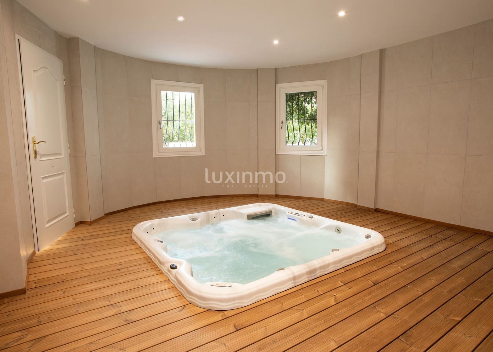 8 soverom Villa til salgs i Altea med svømmebasseng garasje - € 2 700 000 (Ref: 10079618)