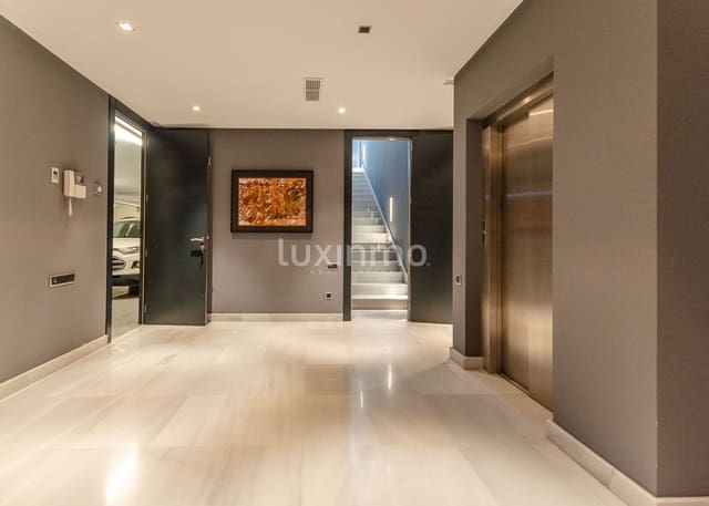5 slaapkamer Villa te huur in Dénia met zwembad garage - € 10.000 (Ref: 10079625)
