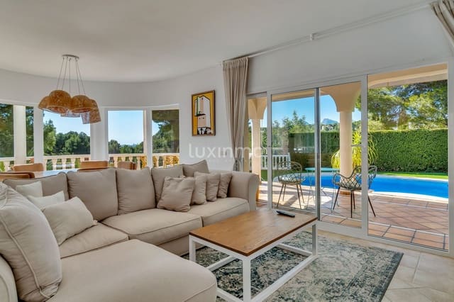 4 soveværelse Villa til salg i Altea med swimmingpool garage - € 990.000 (Ref: 10079630)