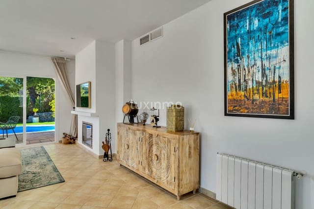 4 soveværelse Villa til salg i Altea med swimmingpool garage - € 990.000 (Ref: 10079630)