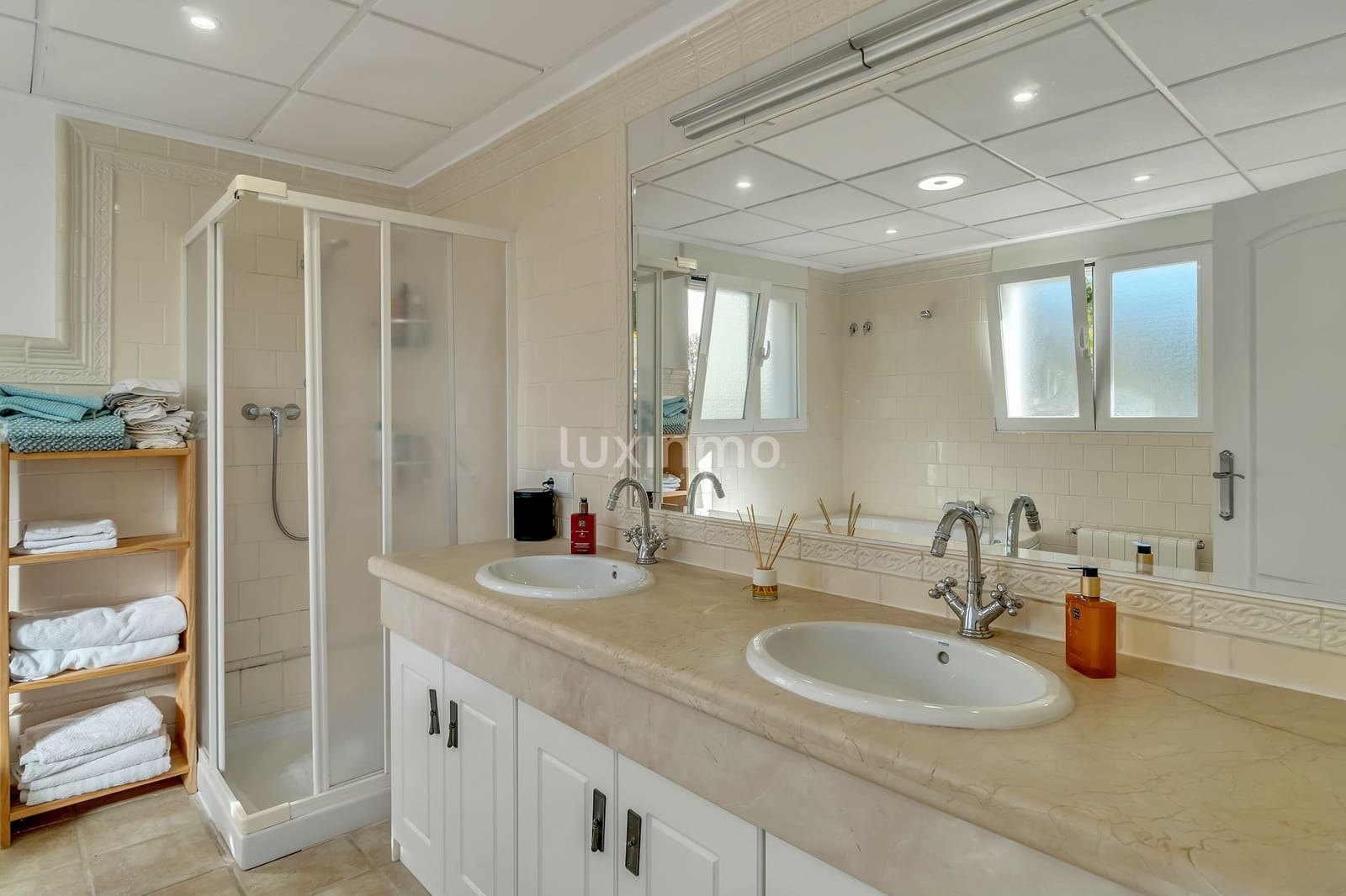 4 soveværelse Villa til salg i Altea med swimmingpool garage - € 990.000 (Ref: 10079630)