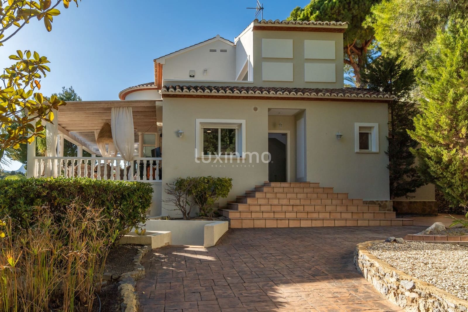 4 soveværelse Villa til salg i Altea med swimmingpool garage - € 990.000 (Ref: 10079630)