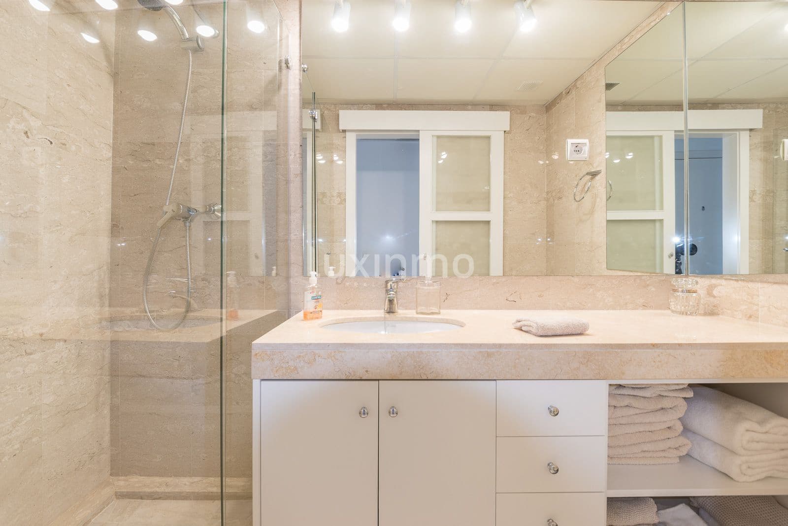 2 bedroom Apartment for rent in Ibiza / Eivissa town with pool garage - € 10,000 (Ref: 10079634)