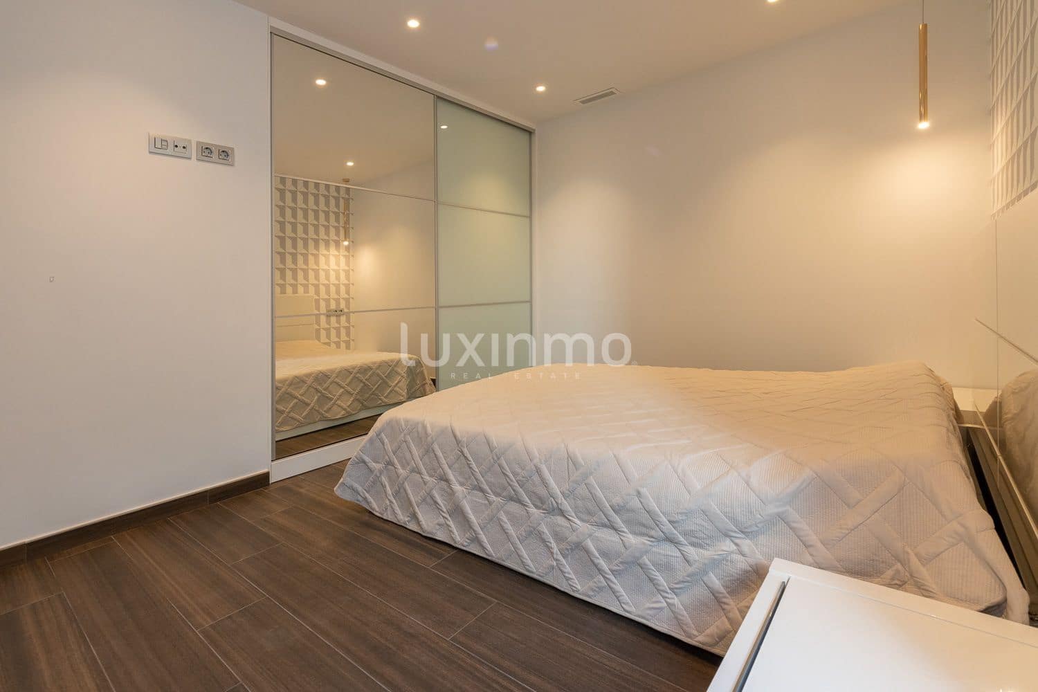 4 Zimmer Villa zu verkaufen in Finestrat mit Pool Garage - 1.590.000 € (Ref: 10079636)