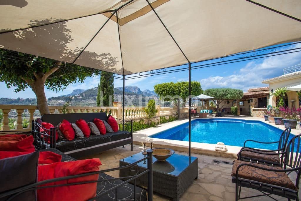 4 chambre Villa/Maison à vendre à Calpe / Calp avec piscine garage - 2 250 000 € (Ref: 10079646)