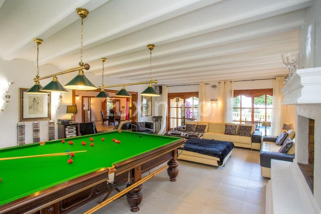 4 chambre Villa/Maison à vendre à Calpe / Calp avec piscine garage - 2 250 000 € (Ref: 10079646)