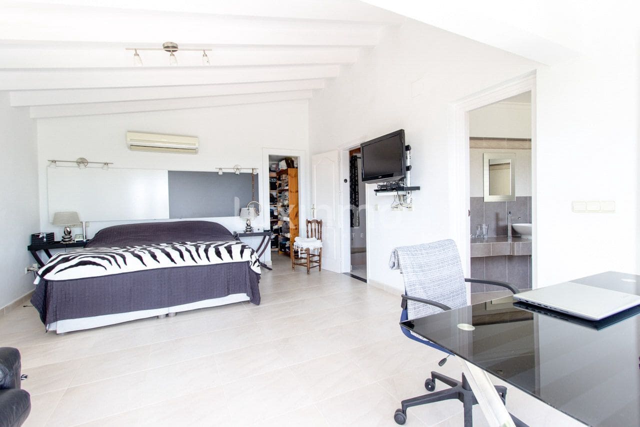 4 chambre Villa/Maison à vendre à Calpe / Calp avec piscine garage - 2 250 000 € (Ref: 10079646)