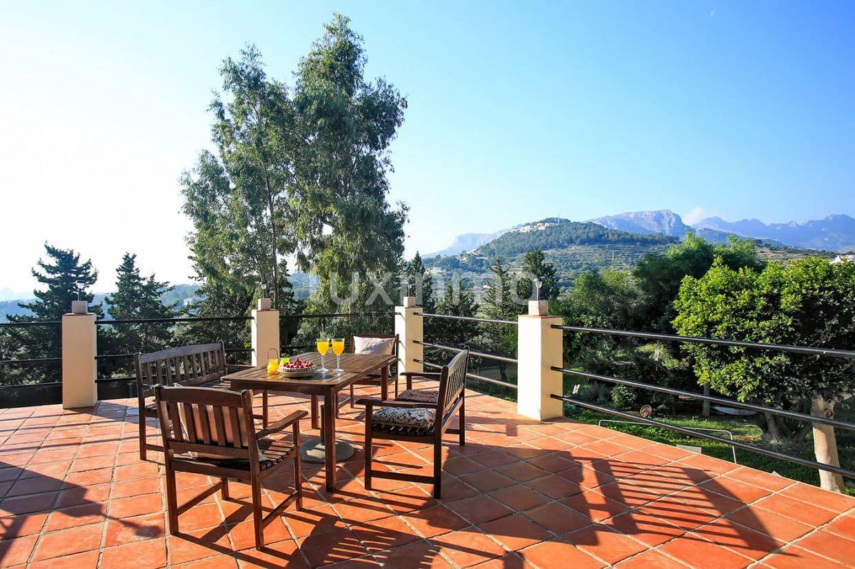 4 chambre Villa/Maison à vendre à Calpe / Calp avec piscine garage - 2 250 000 € (Ref: 10079646)